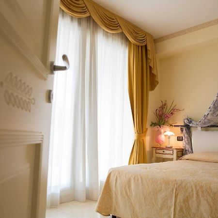 Appartamento Du Lac 1 Desenzano del Garda Ngoại thất bức ảnh